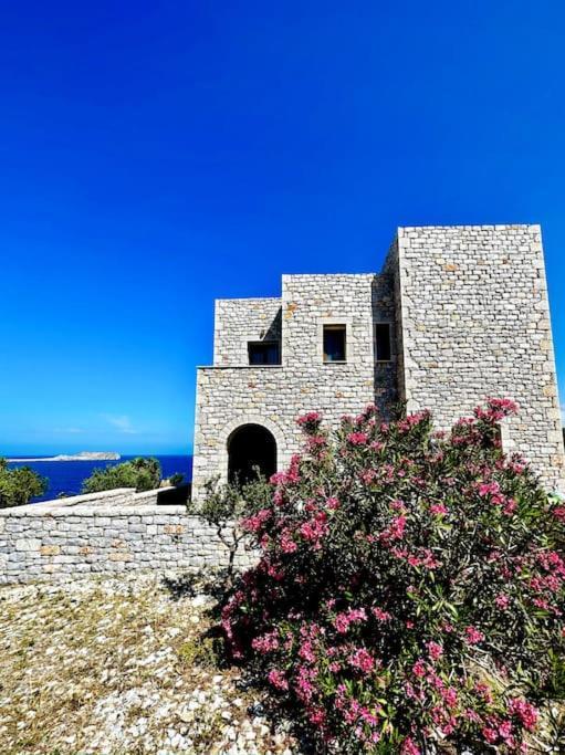 Cozy Cliff Tower W/ Breathtaking Sea Views Villa Agios Georgios Minas Exterior foto